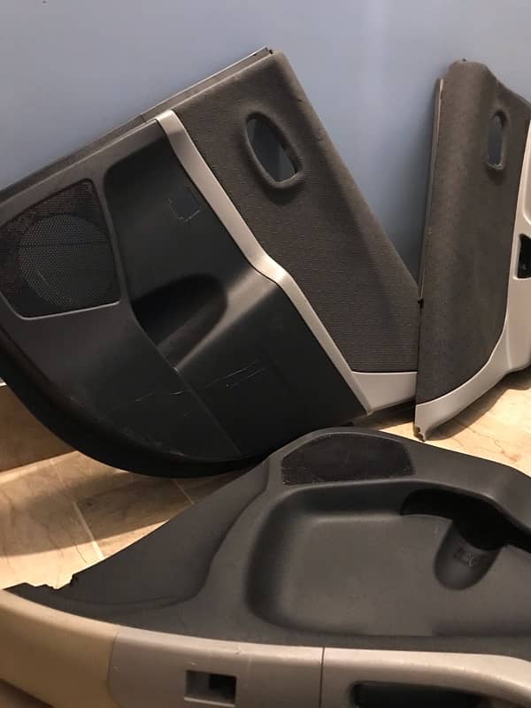 toyota Vitz door panels 4