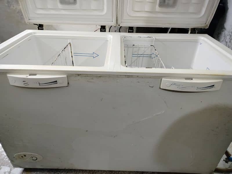 Waves Double Door Freezer 1