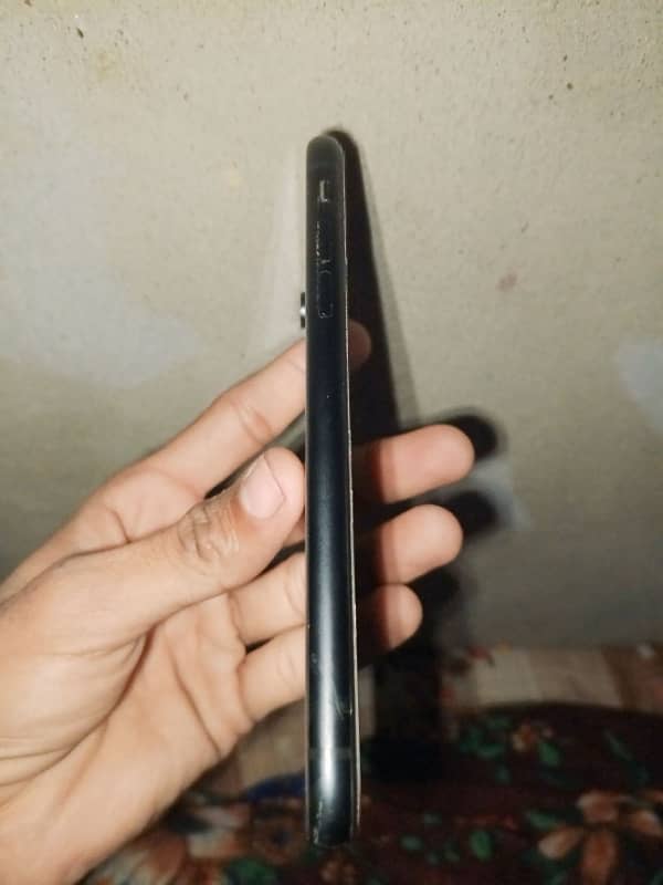 iPhone XR condition 9/8 original battery 2