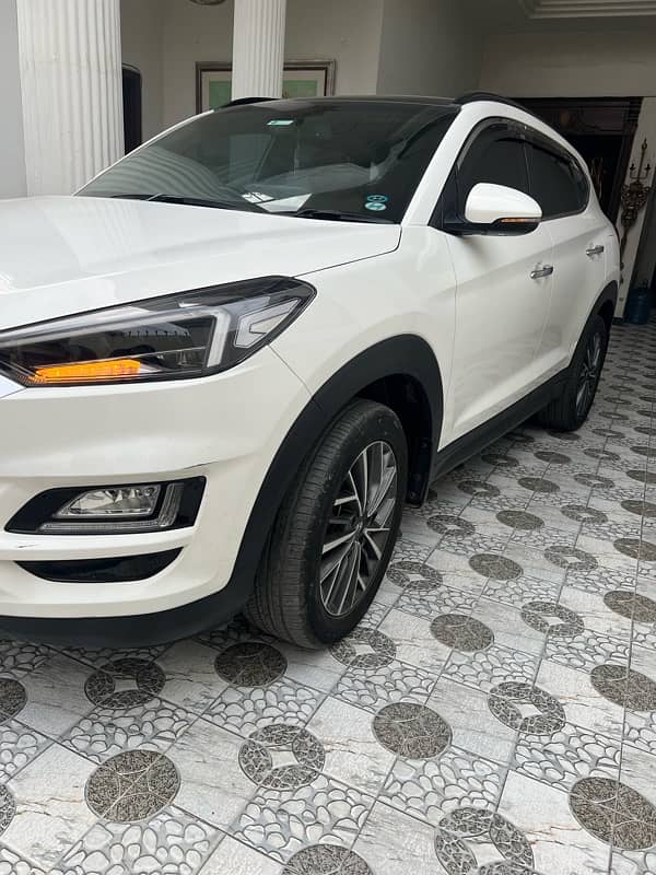 Hyundai Tucson totally genuine betterthen KIA, civic,toyota 4