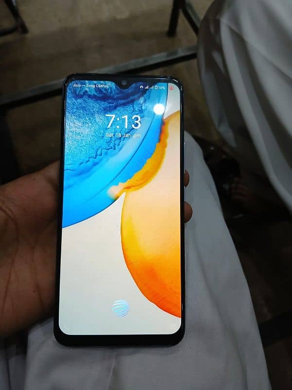 Vivo V21 4