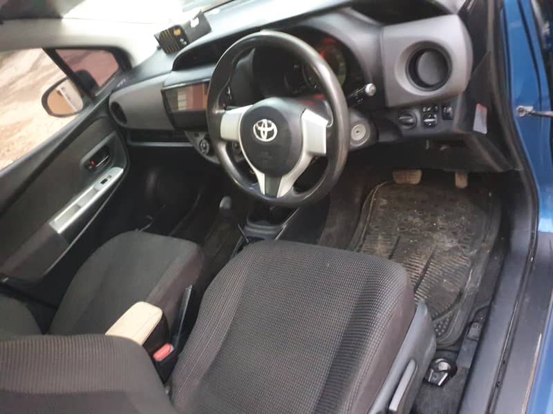 Toyota Vitz 2015 2