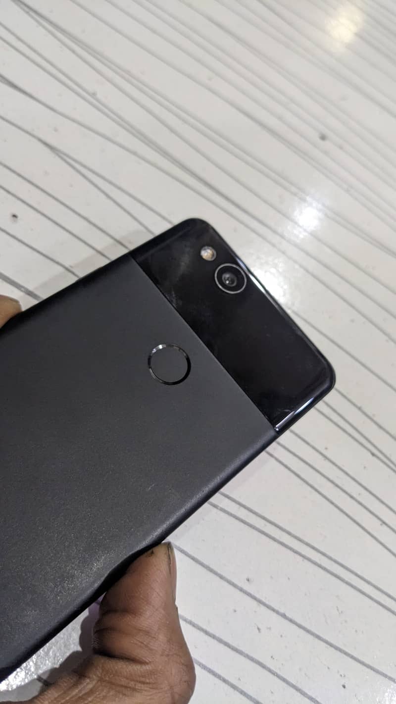 Google pixel 2 4gb 64gb Non PTA good condition 0