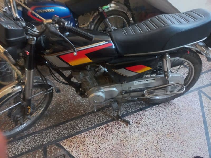 Honda 125 all ok 10/10condition 3