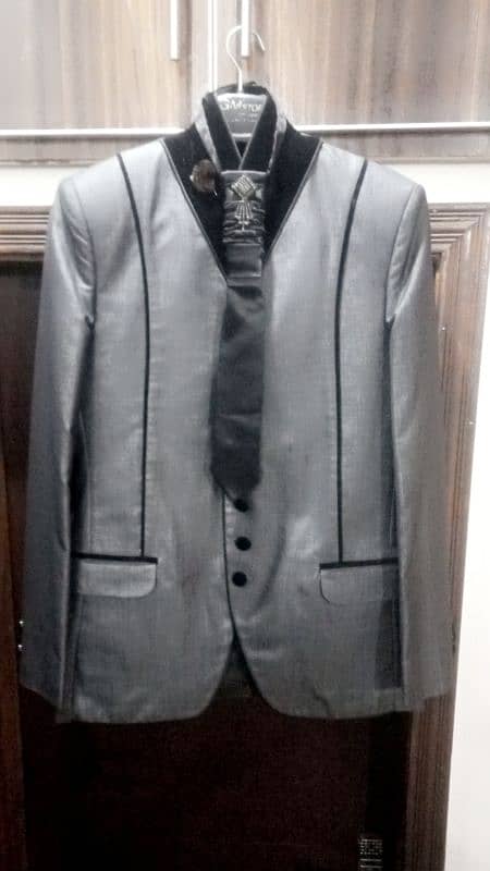 Eden Robe tow piece suit just 1 time wear like new 1