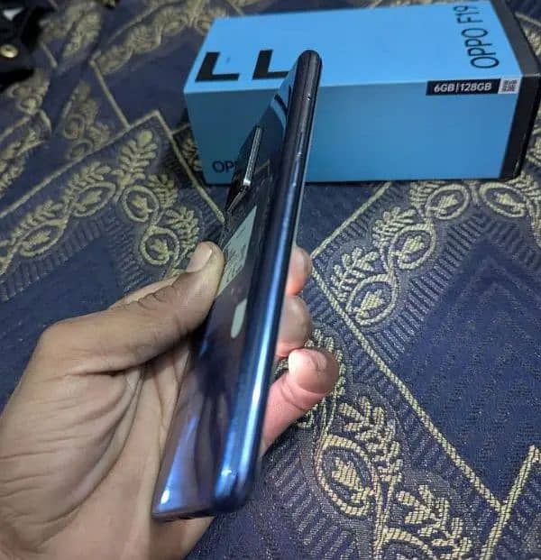 OPPO F19 6+8Gb Ram 128Gb Rooom with full box no shades 10by10 1