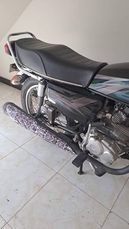 Honda CG 125 Model 2023[TOTAL GENIUN] 3