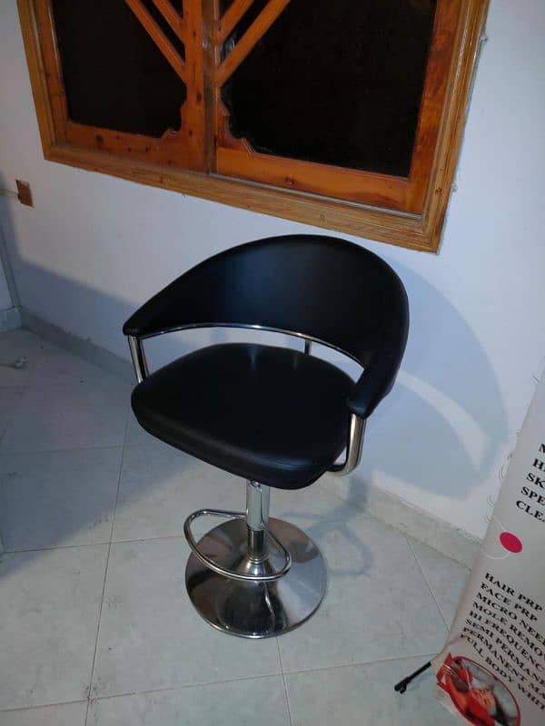 Beauty Parlor (Furniture + other Items) for sale 2