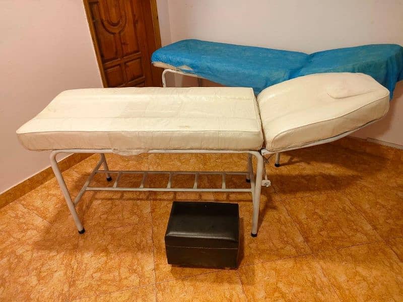 Beauty Parlor (Furniture + other Items) for sale 5