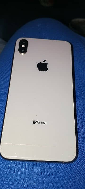 iphone xsmax golden colr 64gb 0