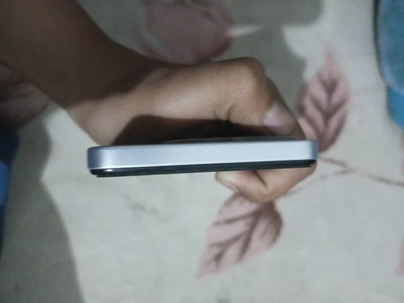 infinix Smart 8 pro 3