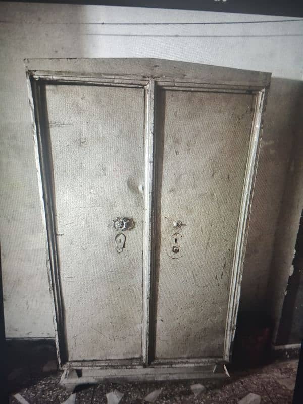 Locker For Sale 0