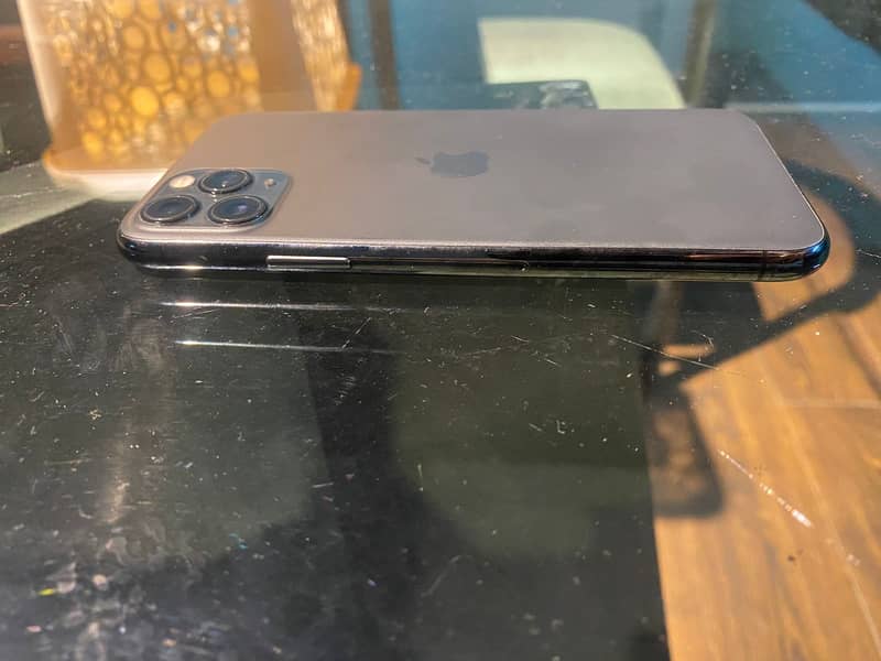 Apple iPhone 11 Pro 1