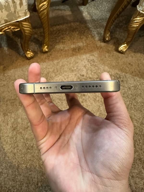 iphone 15 pro max natural titanium 256gb 7