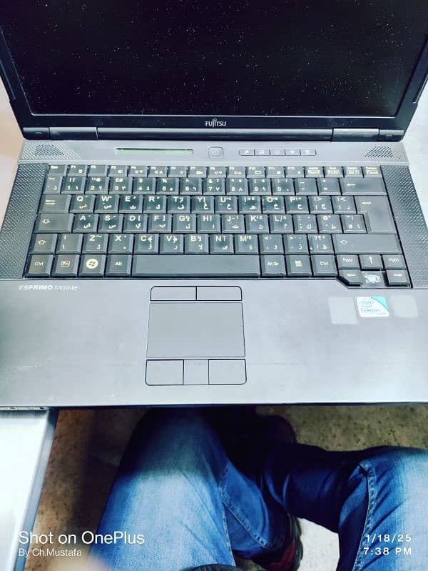 FUJITSU LAPTOP 1