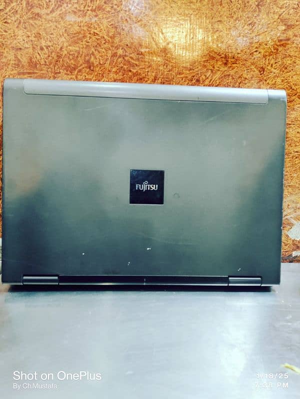 FUJITSU LAPTOP 2