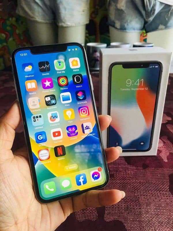 iPhone xs max 256 GB computer box my WhatsApp number 03354716128 1