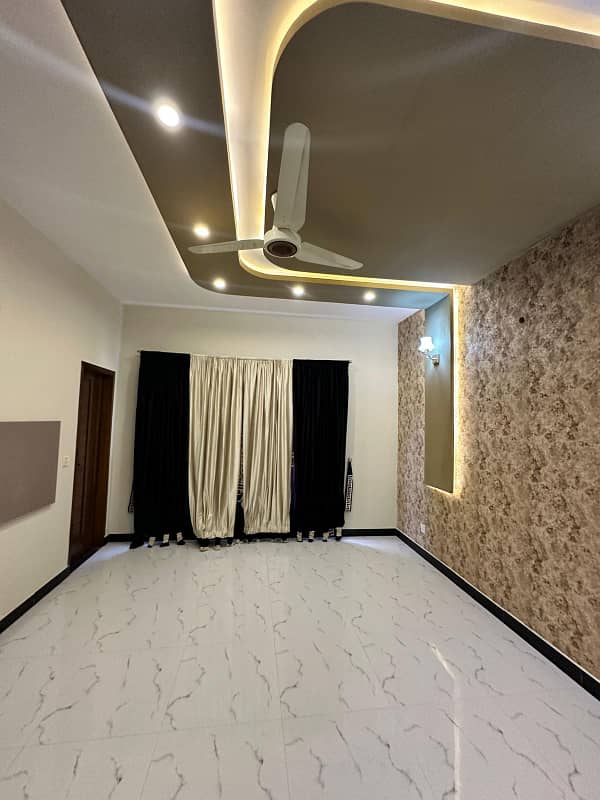 10 MARLA LIKE A NEW CONDITION UPPER PORTION EXCELLENT HOUSE FOR RENT IN JANIPER BLOCK BAHRIA TOWN LAHORE 2