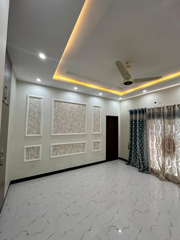 10 MARLA LIKE A NEW CONDITION UPPER PORTION EXCELLENT HOUSE FOR RENT IN JANIPER BLOCK BAHRIA TOWN LAHORE 7