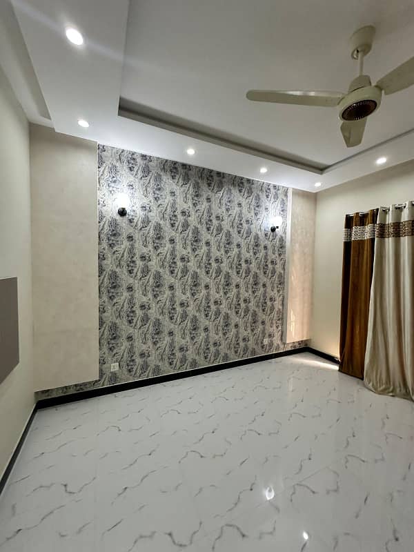 10 MARLA LIKE A NEW CONDITION UPPER PORTION EXCELLENT HOUSE FOR RENT IN JANIPER BLOCK BAHRIA TOWN LAHORE 9