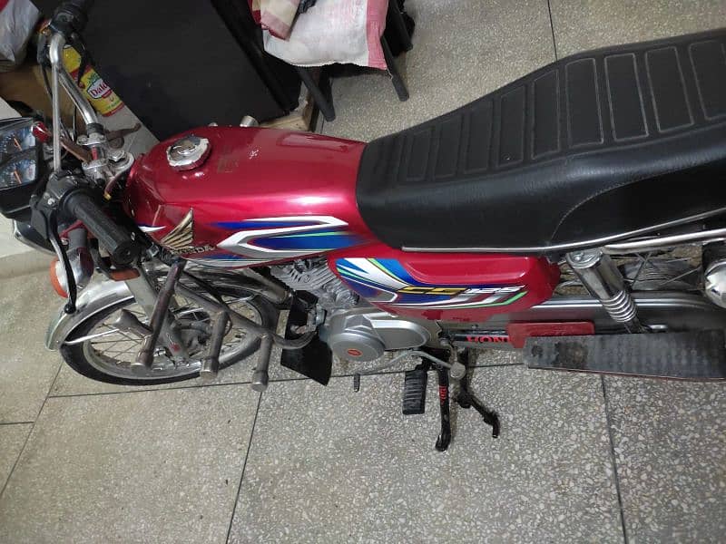 Honda 125 new condition 7