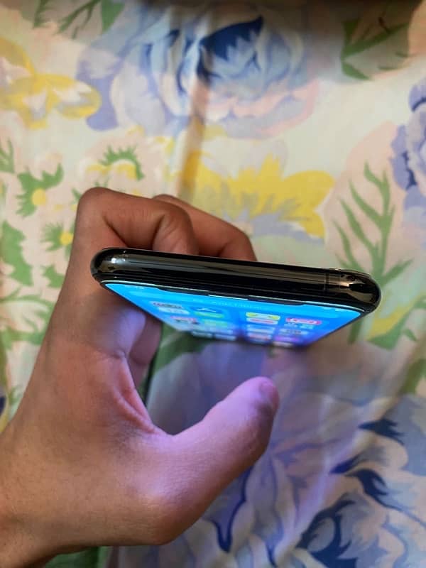 Iphone XS 64GB non PTA 3