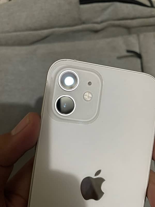 IPHONE 12 White color 64gb JV 1