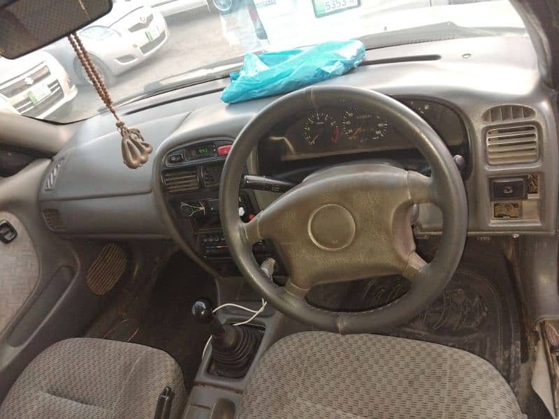 Suzuki Baleno 2004 6