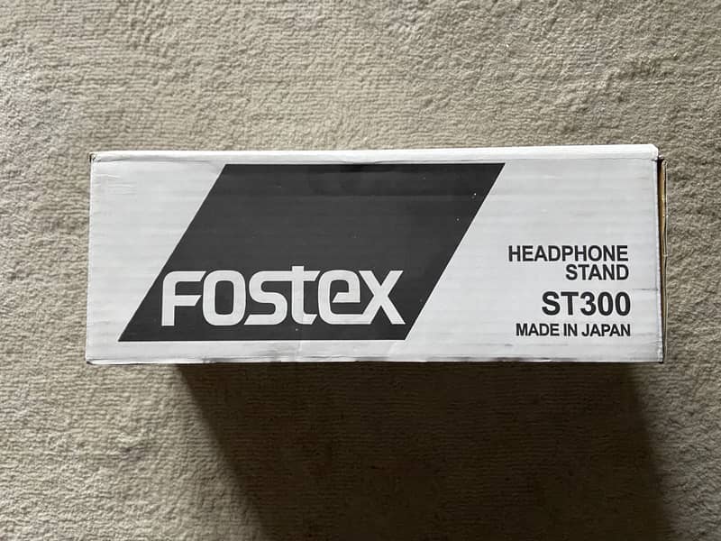 Fostex TH600 Reference Headphone + ST300 Stand 3