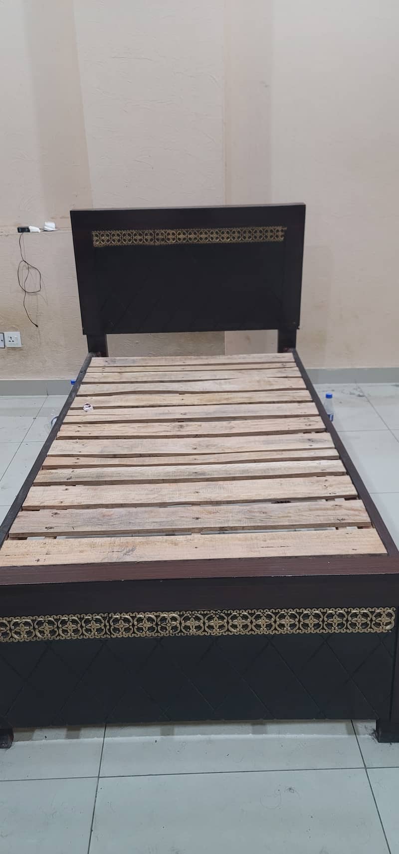 Single wooden bed 10/10 condition urgent sale 0