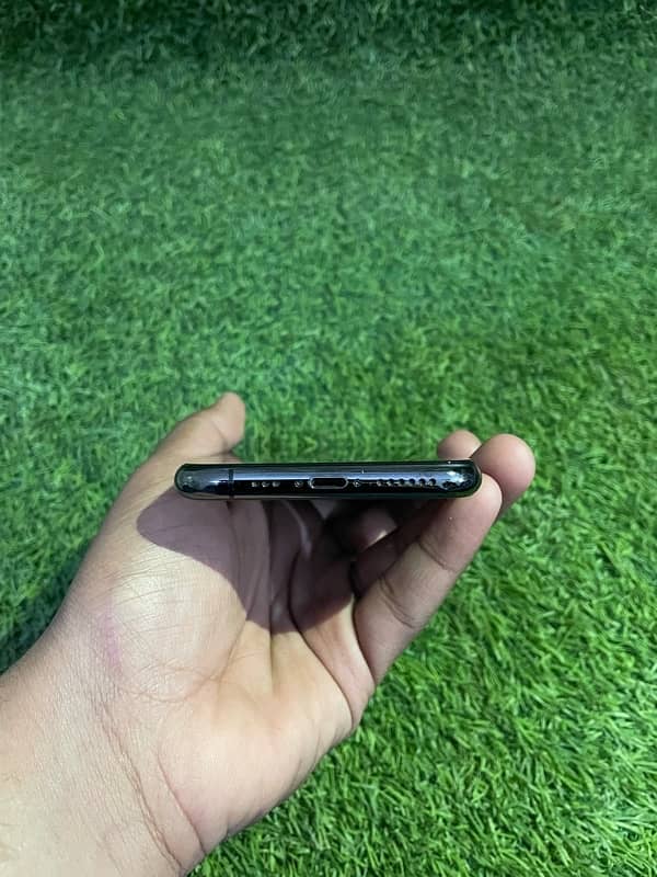 iPhone 11pro 256gb pta approved 4