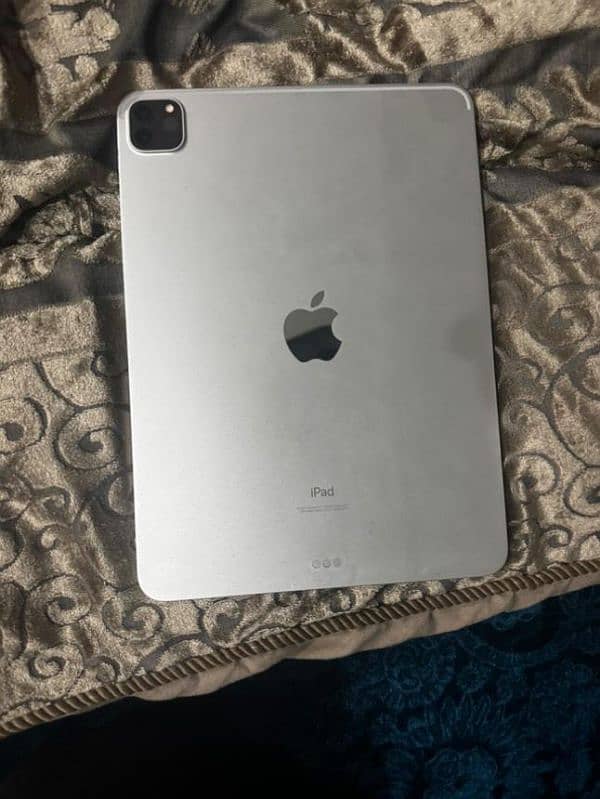 IPad pro 11' M1 chip 256gb complete original 10/10 2