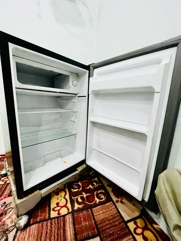 Urgent sell GNC freezer All ok   Full fresh glass door 2