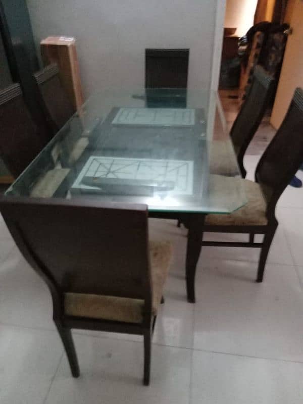 Dining table for sale 0