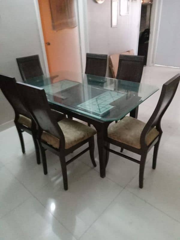 Dining table for sale 3