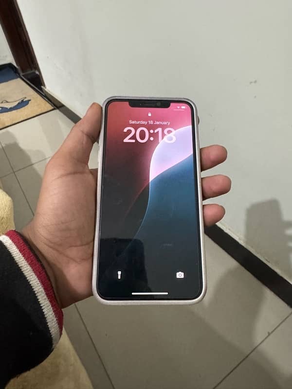 iPhone 11 Pro Max 4