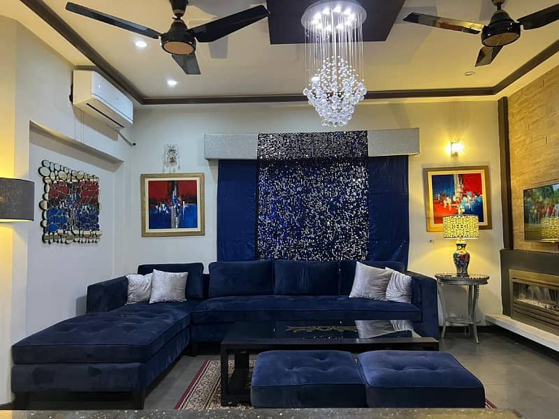 10 MARLA LIKE NEW LUXRY FURNISHED UPPER PORTION AVAILEBAL FOR RENT IN BAHRIA TOWN LAHORE 1