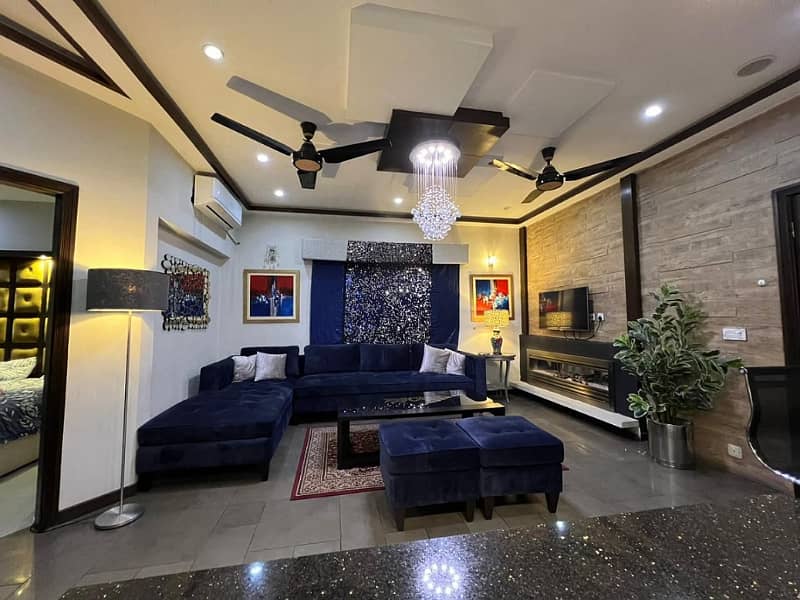 10 MARLA LIKE NEW LUXRY FURNISHED UPPER PORTION AVAILEBAL FOR RENT IN BAHRIA TOWN LAHORE 6