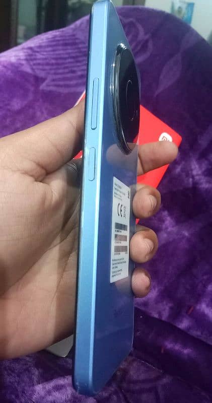 Redmi A3 4+4gb ram / 128gb space 6