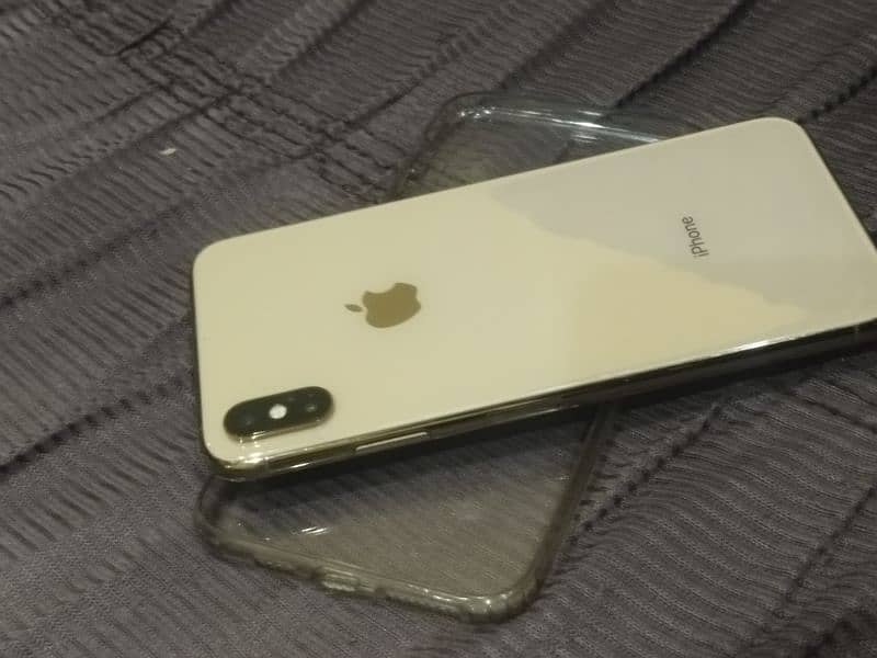 iPhone XS Max with Original Charger for sale suitable price 0