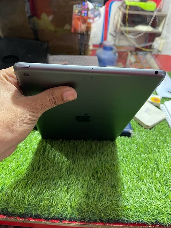 iPad 9th Generation 64GB 3