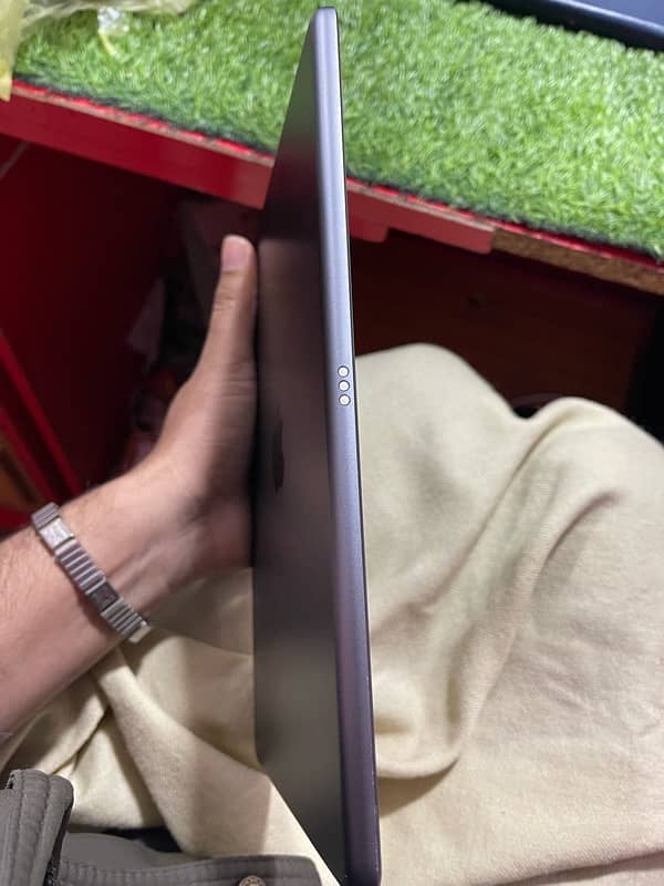 iPad 9th Generation 64GB 6