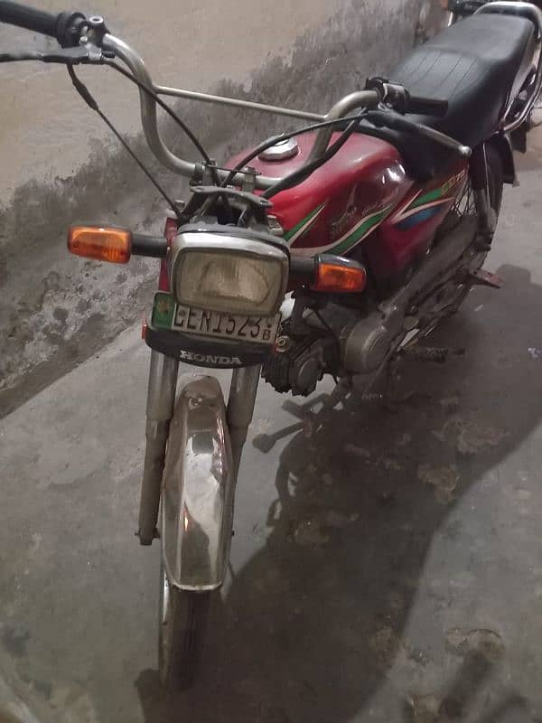 Salam To All Brother I'm Selling Honda CD 70  Model 2015 4