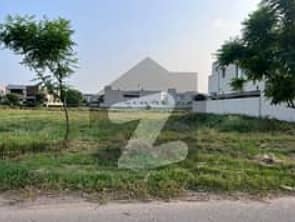 5 Marla good location investor rate plot available for sale 0