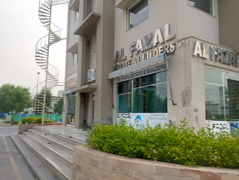 shop for rent in bahria orchard 3