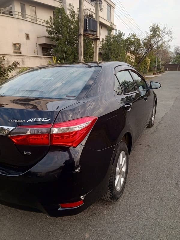 Toyota Corolla Altis 2016 4