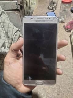 J7 2016 Samsung for sale 8000 hazar   2/16