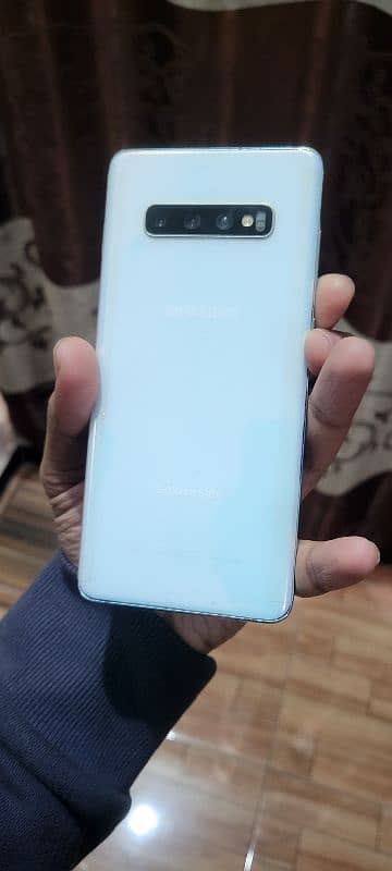 Samsung S10 plus | 8/128 gb minor dot | Good condition 2