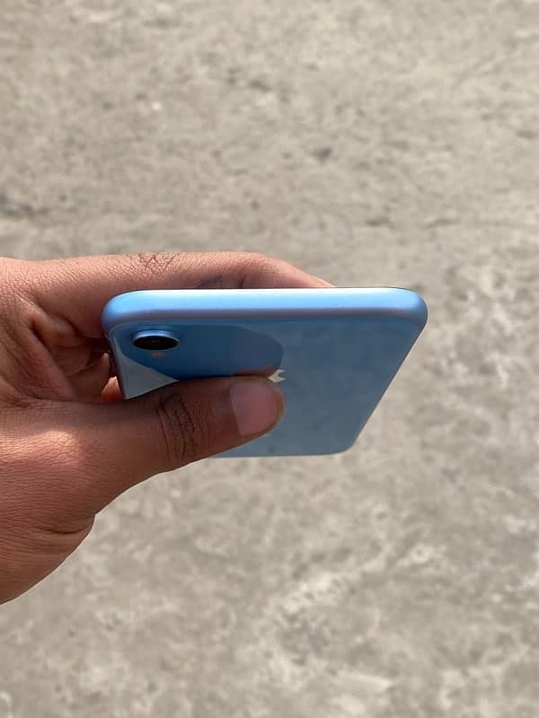 iPhone XR (128 GB PTA Approve) 4