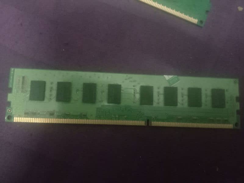 4+4 gb 2 rams total 8gb ram 1